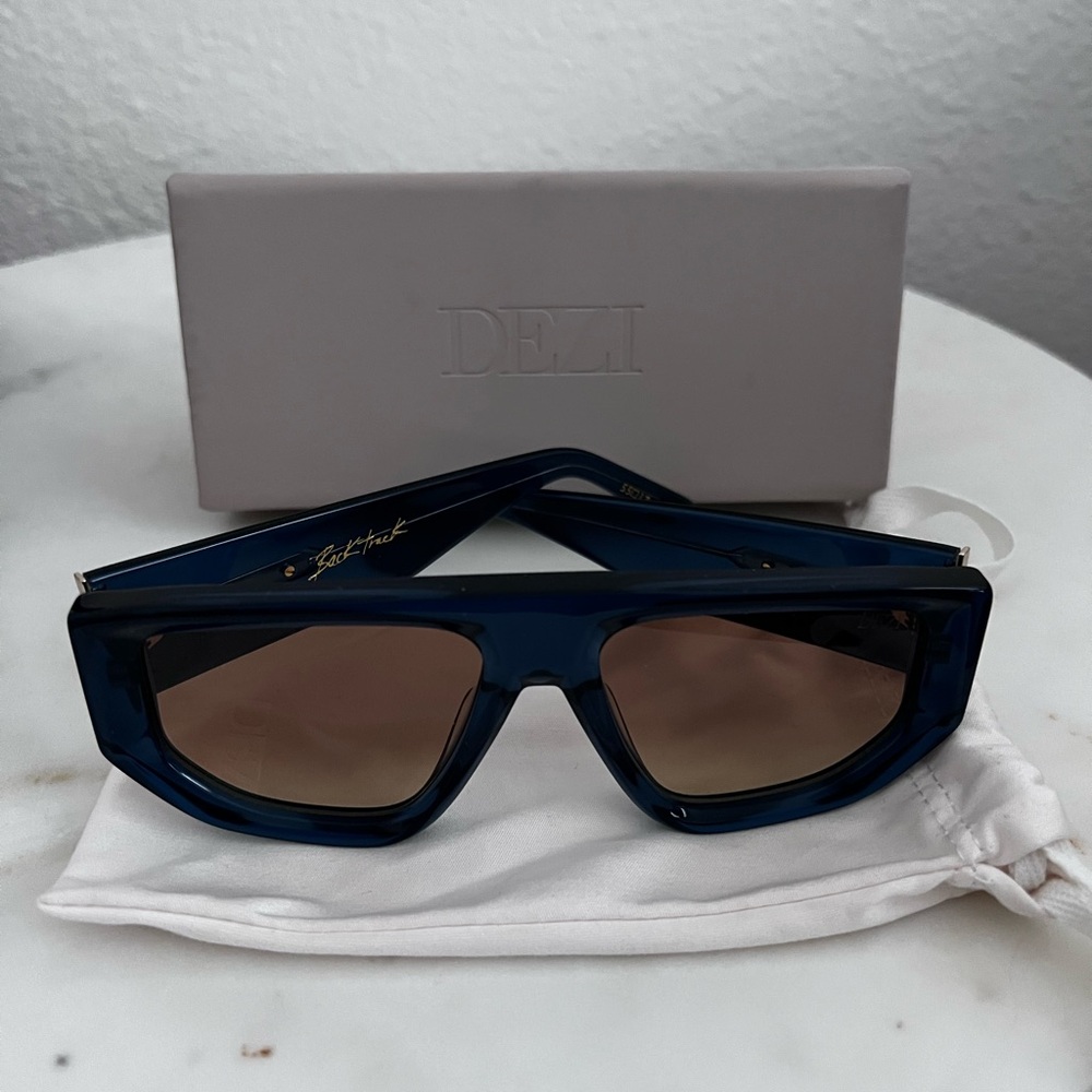 DEZI Blue Rectangular Sunglasses